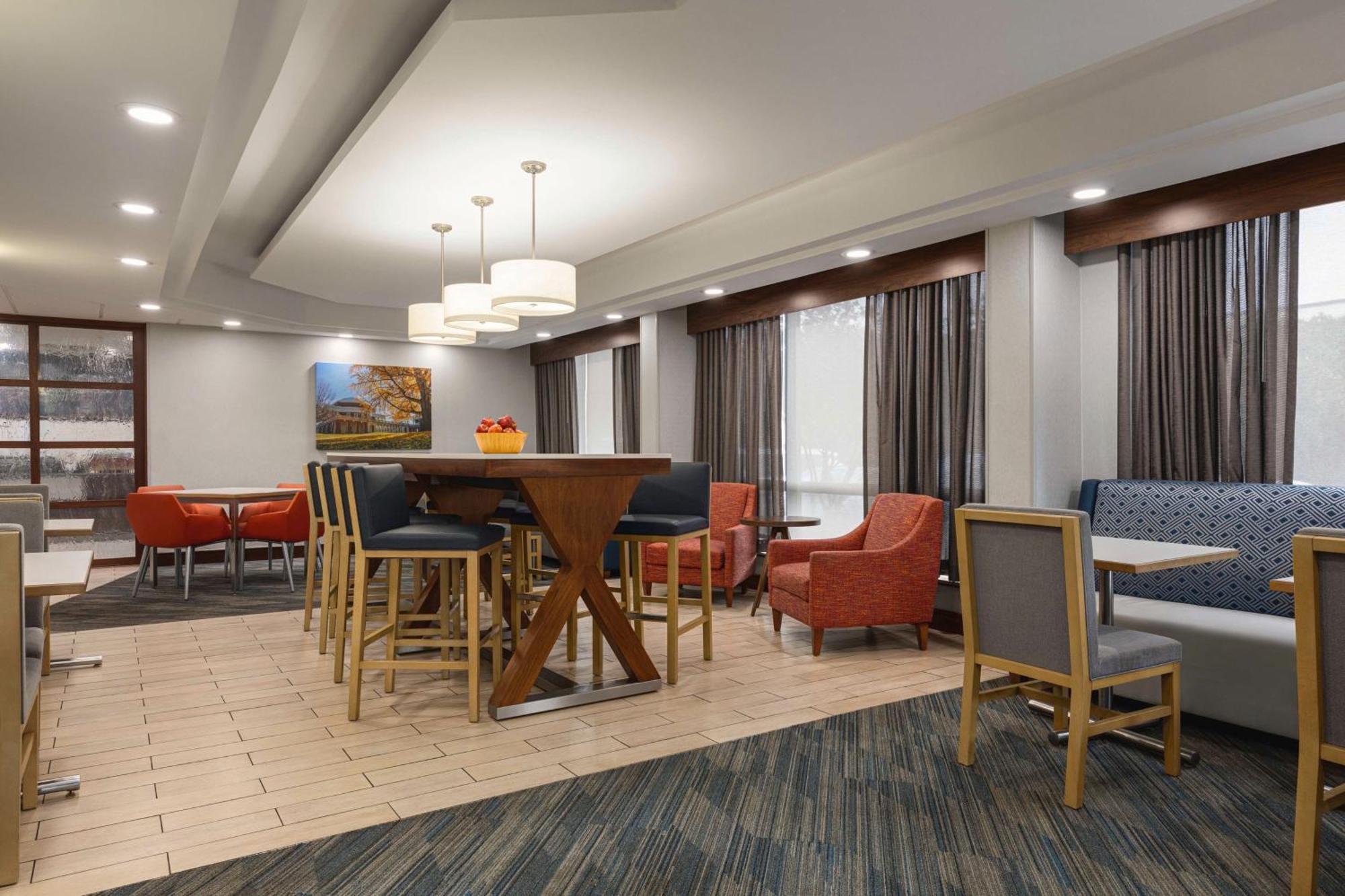 Hotel Hampton